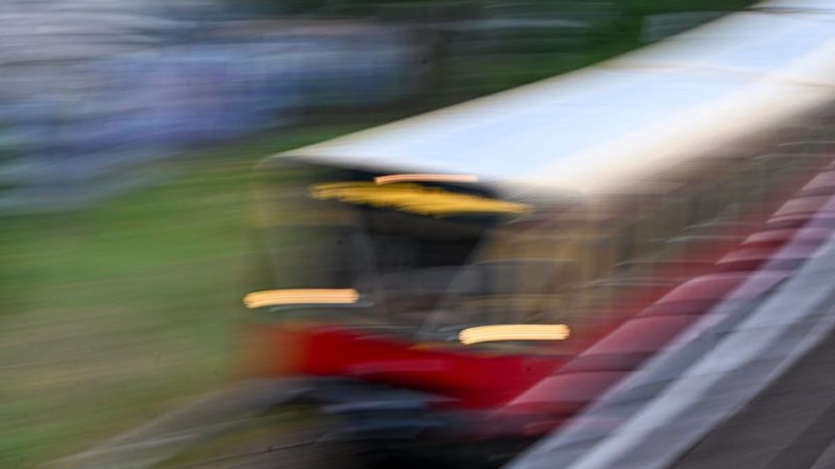 Berlin-Treptow-Köpenick: Stromausfall nach Brand an Strommasten