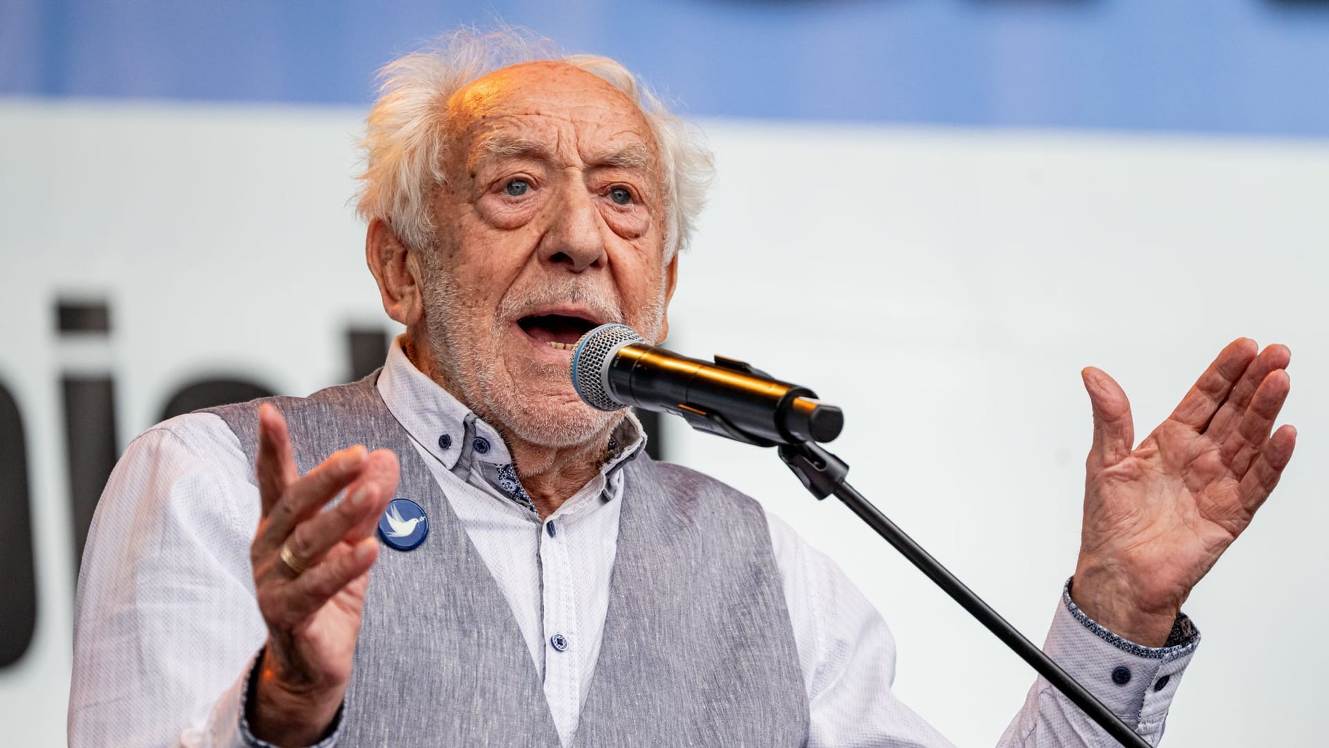 urn:newsml:dpa.com:20090101:250913-911-019061 urn:newsml:dpa.com:20090101:250913-911-019061