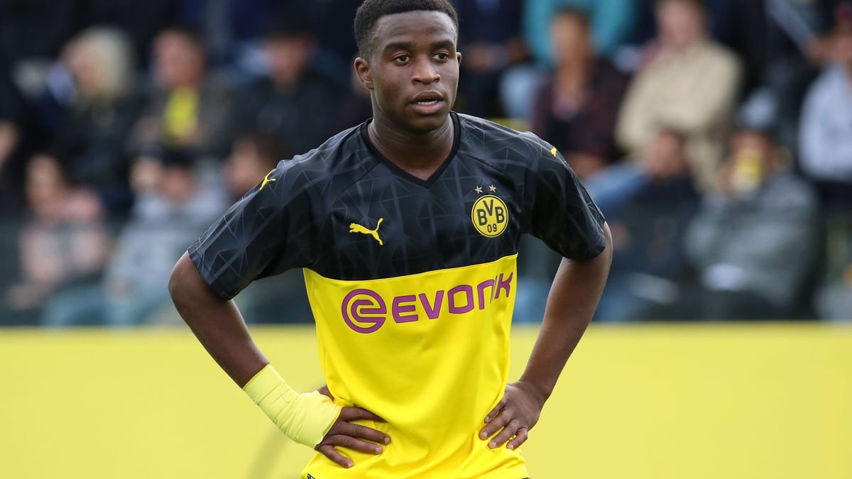 -gesch-ft-mit-kindern-wie-sportmarken-um-talente-k-mpfen