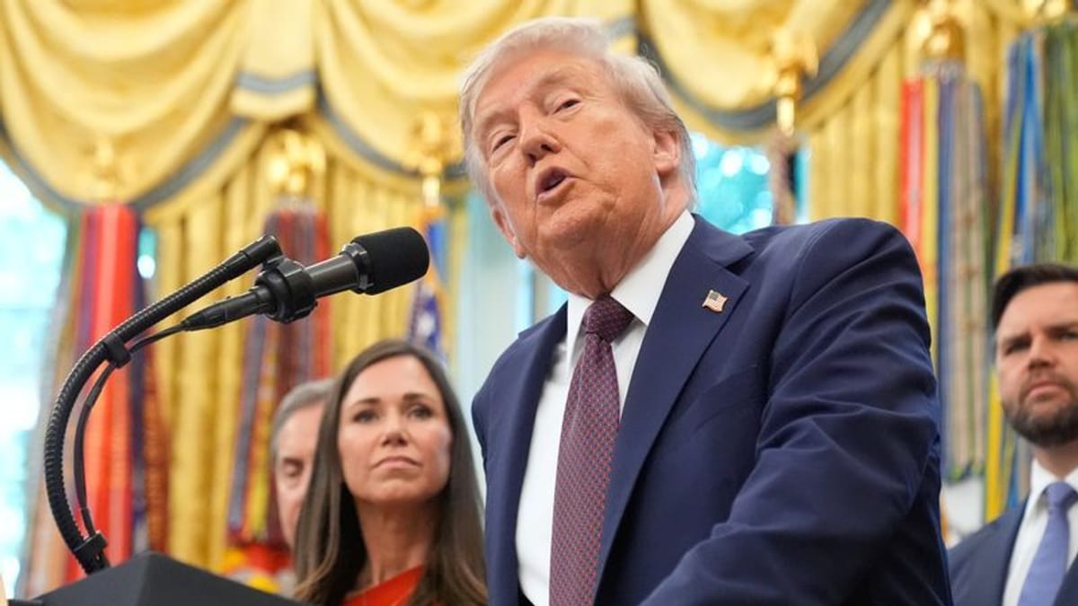 USA-News: Nutzte Donald Trump Billig-Ornamente im Oval Office?