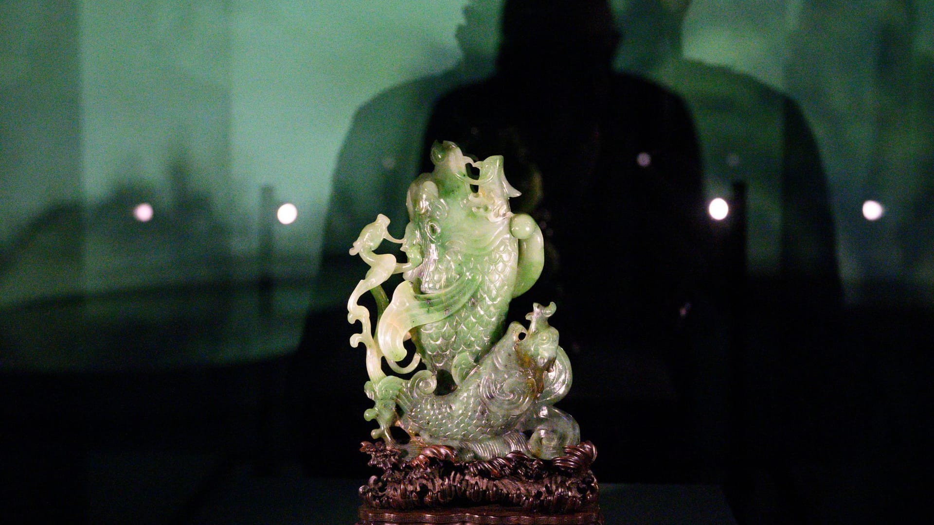 Manche Skulpturen stellen alte Legenden dar. Manche Skulpturen stellen alte Legenden dar.