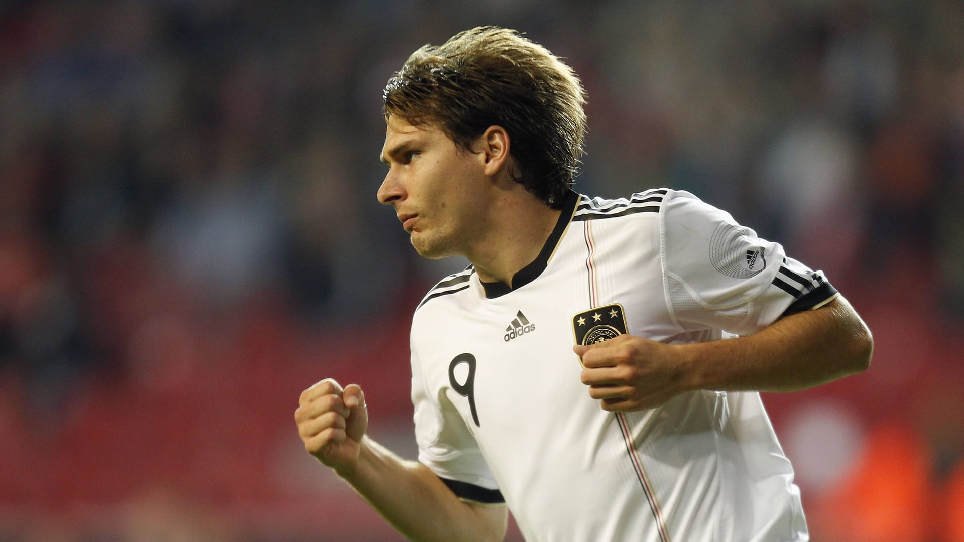 Jubel nach einem Tor gegen Dänemark 2010: Zwei Treffer konnte Patrick Helmes in seiner Zeit in der Nationalmannschaft erzielen.