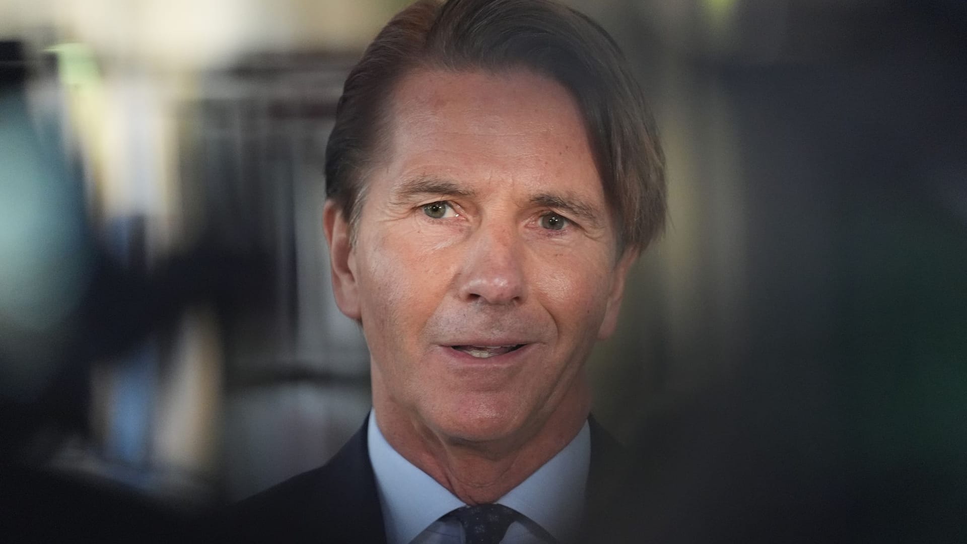 Béla Anda, Berater von Block, im Landgericht Hamburg: Er musste den Gerichtssaal verlassen, weil er nach Überzeugung der Richter möglicher Zeuge sein könnte. Béla Anda, Berater von Block, im Landgericht Hamburg: Er musste den Gerichtssaal verlassen, weil er nach Überzeugung der Richter möglicher Zeuge sein könnte.