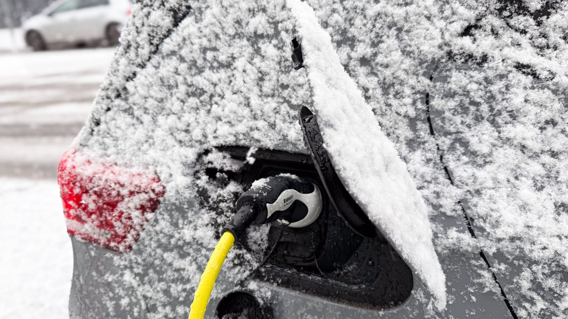 E-Auto im Winter: Die Leistung darf nicht ins Bodenlose sinken.