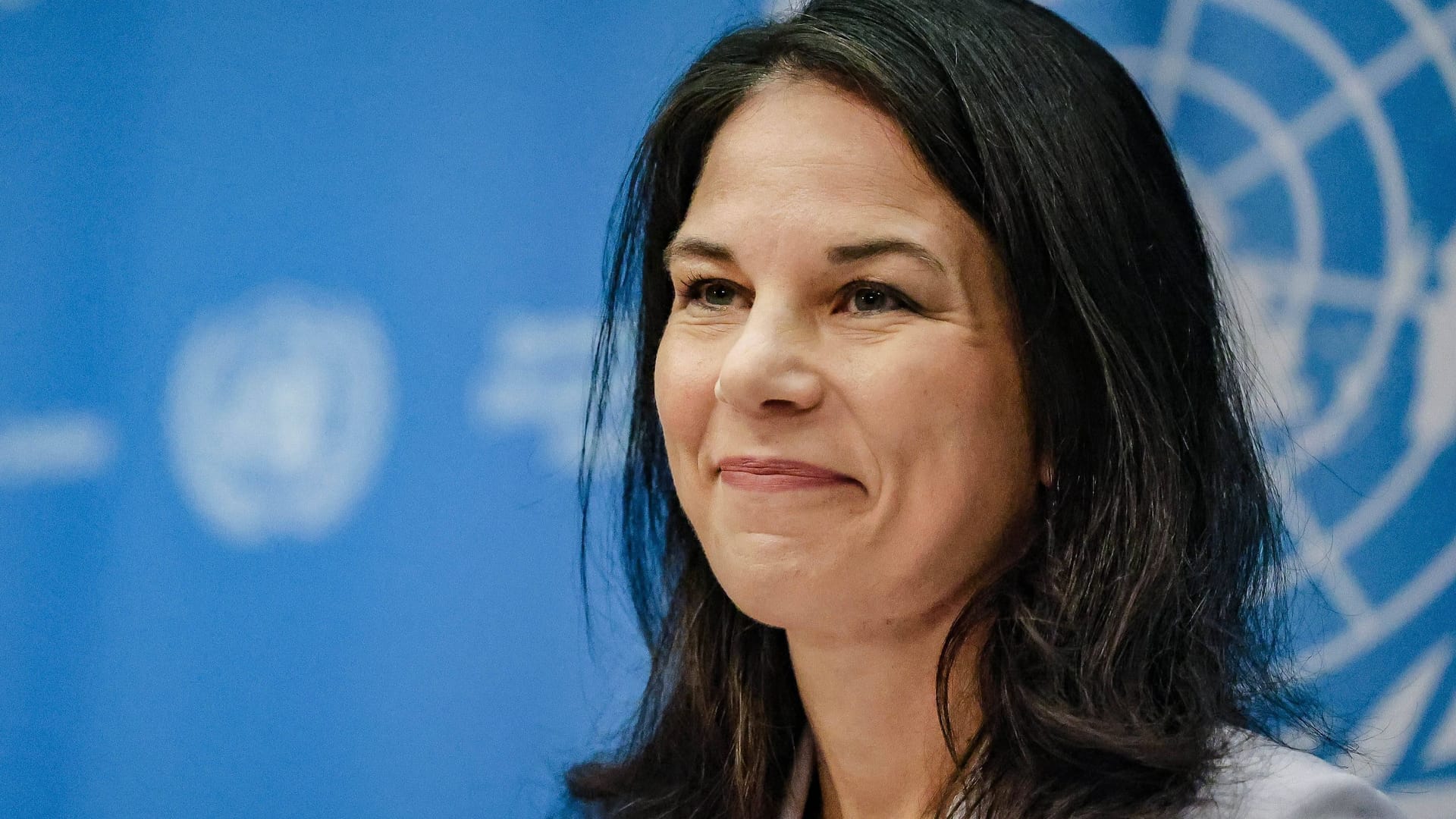 Baerbock in New York: "Wir lassen uns unsere High Heels nicht mehr nehmen"