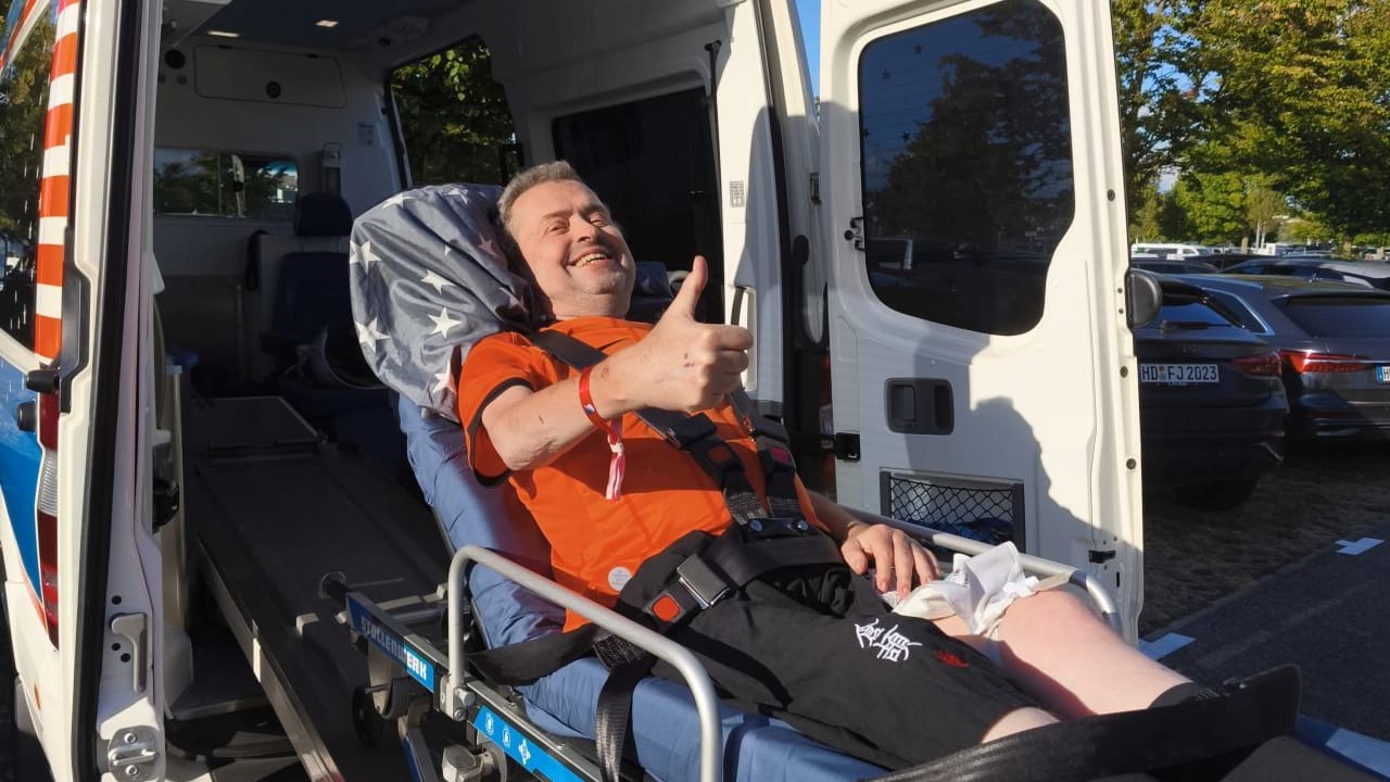 Eintracht-Fan Frank Doerr bei der Auswärtsfahrt der SGE nach Sinsheim. Eintracht-Fan Frank Doerr bei der Auswärtsfahrt der SGE nach Sinsheim.