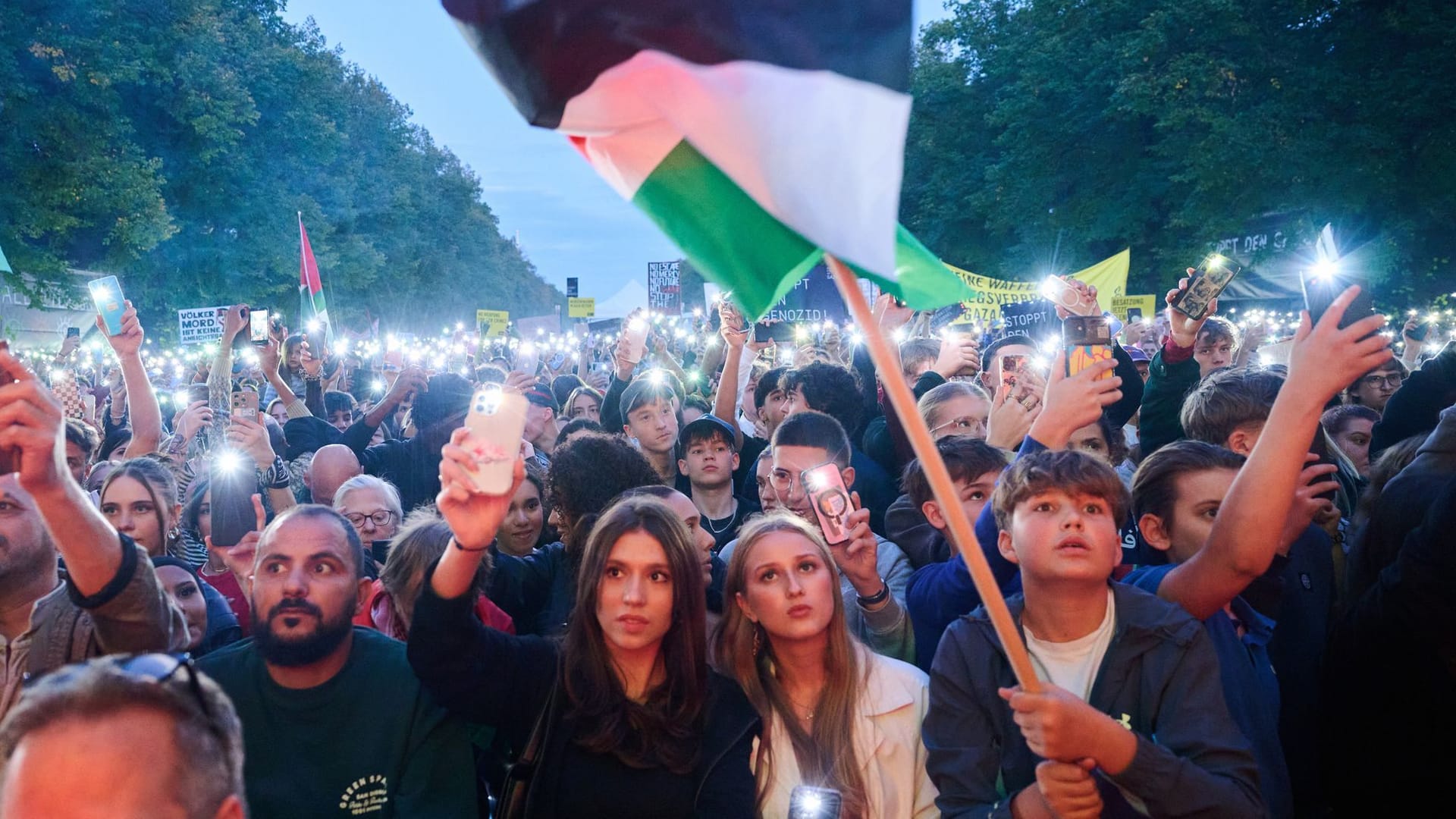 urn:newsml:dpa.com:20090101:250927-911-028881