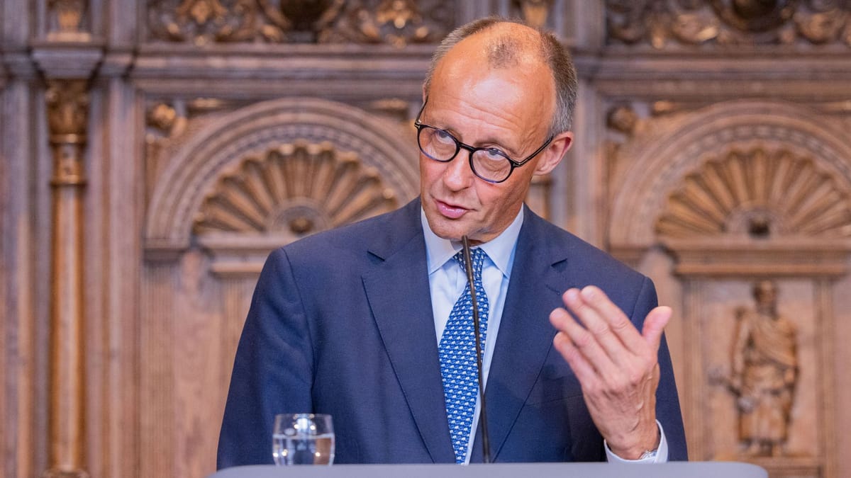 Merz v Nemčiji razmišlja o ponovni uvedbi obveznega služenja vojaškega roka, a za ženske šele v prihodnosti