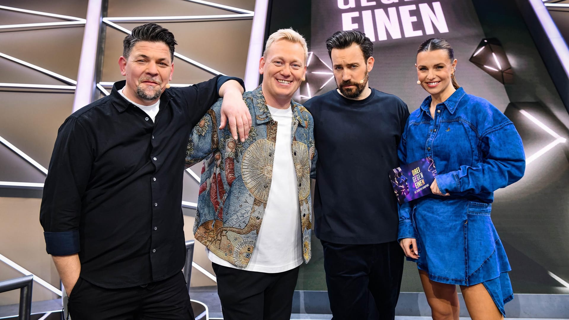 Tim Mälzer mit Knossi, Jan Köppen und Laura Wontorra (v.l.n.r.): Die Sendung erinnert an Biathlon-Star Laura Dahlmeier. Tim Mälzer mit Knossi, Jan Köppen und Laura Wontorra (v.l.n.r.): Die Sendung erinnert an Biathlon-Star Laura Dahlmeier.