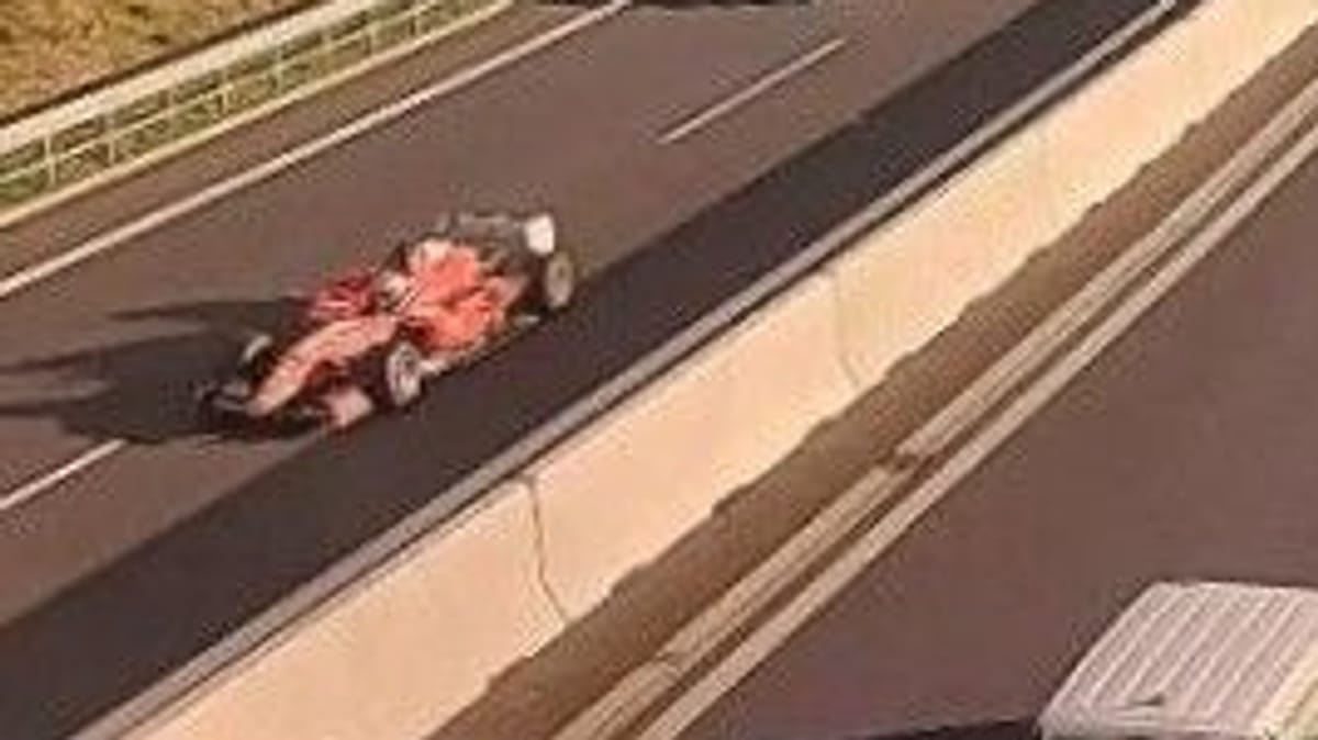 Polis, yıllar sonra yarış arabalarında otoyol fantomunu tutuyor