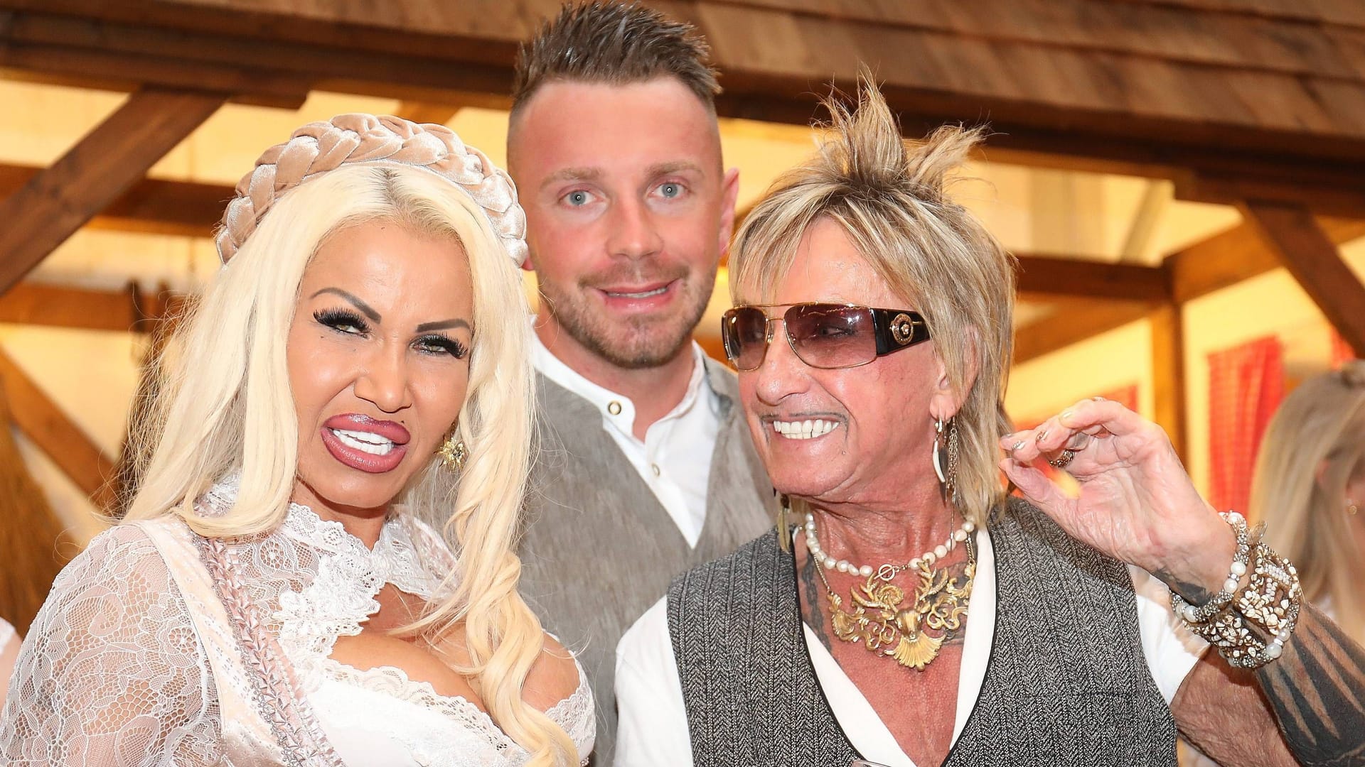 Ginger Costello-Wollersheim mit ihrem Freund Lukas und ihrem Ex Bert Wollersheim: Sie posierten bei einem Event in Frankfurt am Main für gemeinsame Fotos.