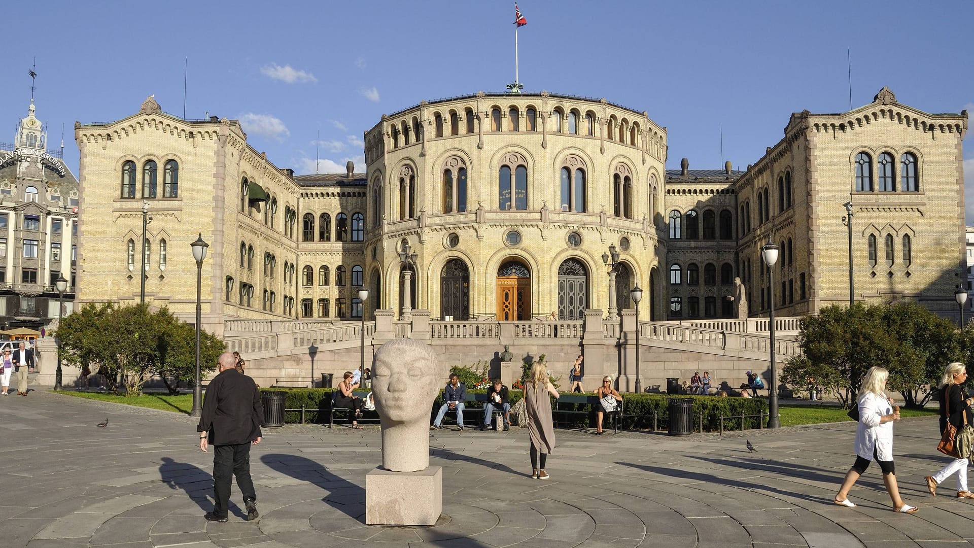 Norwegisches Parlament Storting in Oslo (Archivfoto): Konsens und Pragmatismus statt Konfrontation herrschen hier vor. Norwegisches Parlament Storting in Oslo (Archivfoto): Konsens und Pragmatismus statt Konfrontation herrschen hier vor.