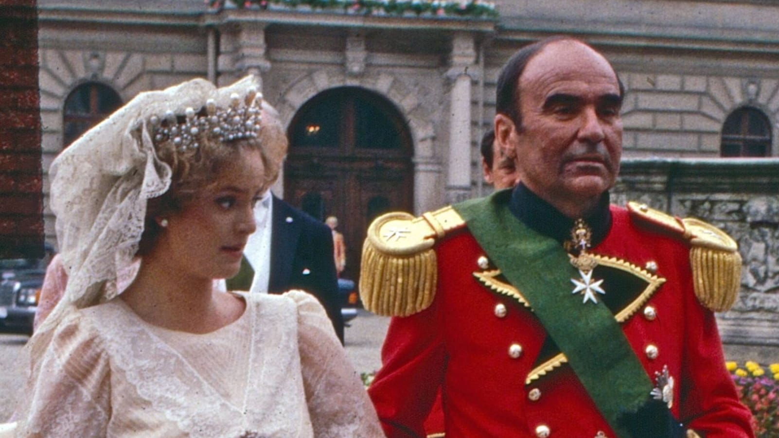 Gloria von Thurn und Taxis: Am 31. Mai 1980 heiratete sie Fürst Johannes von Thurn und Taxis und trug dabei ein Diadem mit einer bewegenden Geschichte.