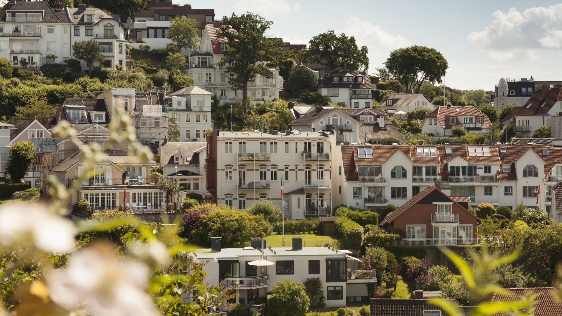 Das Treppenviertel in Blankenese (Symbolbild): Hamburger, die dort leben, sind sozial und wirtschaftlich eher gut gestellt.