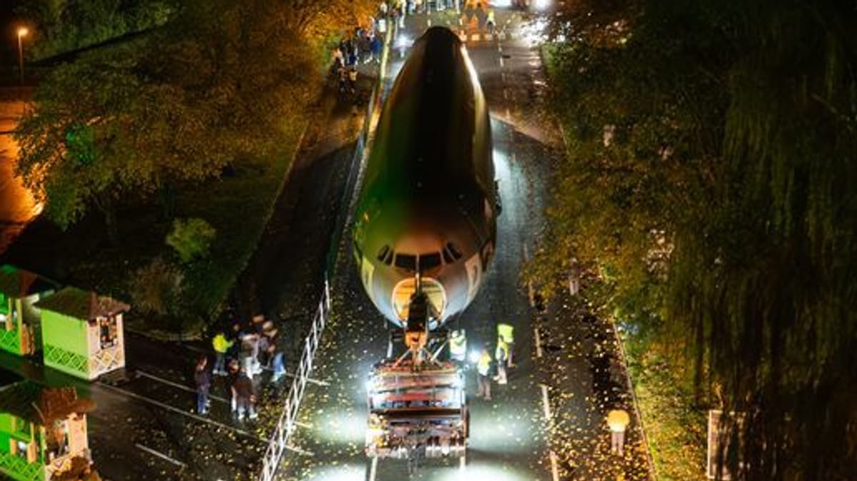 Niedersachsen: Bundeswehr-Airbus landet im Serengeti-Park Hodenhagen