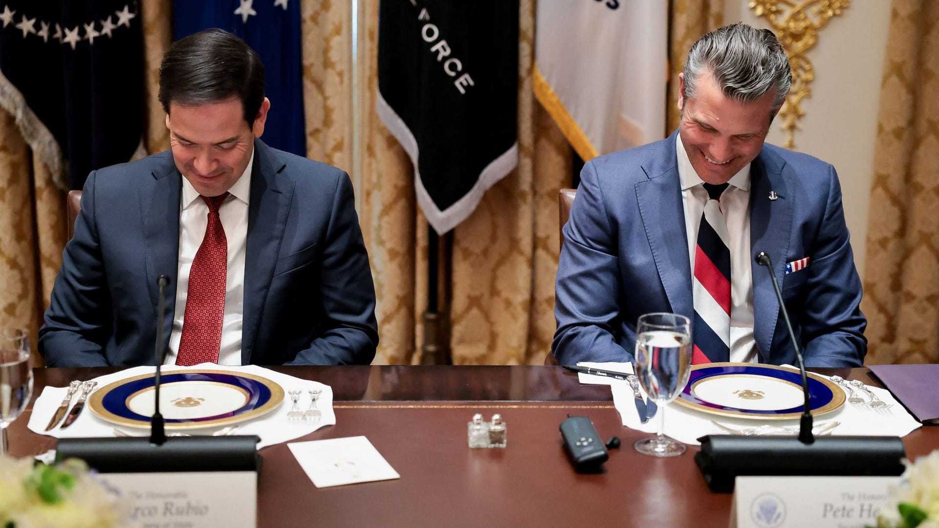 US-Außenminister Marco Rubio und Verteidigungsminister Pete Hegseth beim Mittagessen während des Selenskyj-Besuchs in Washington.