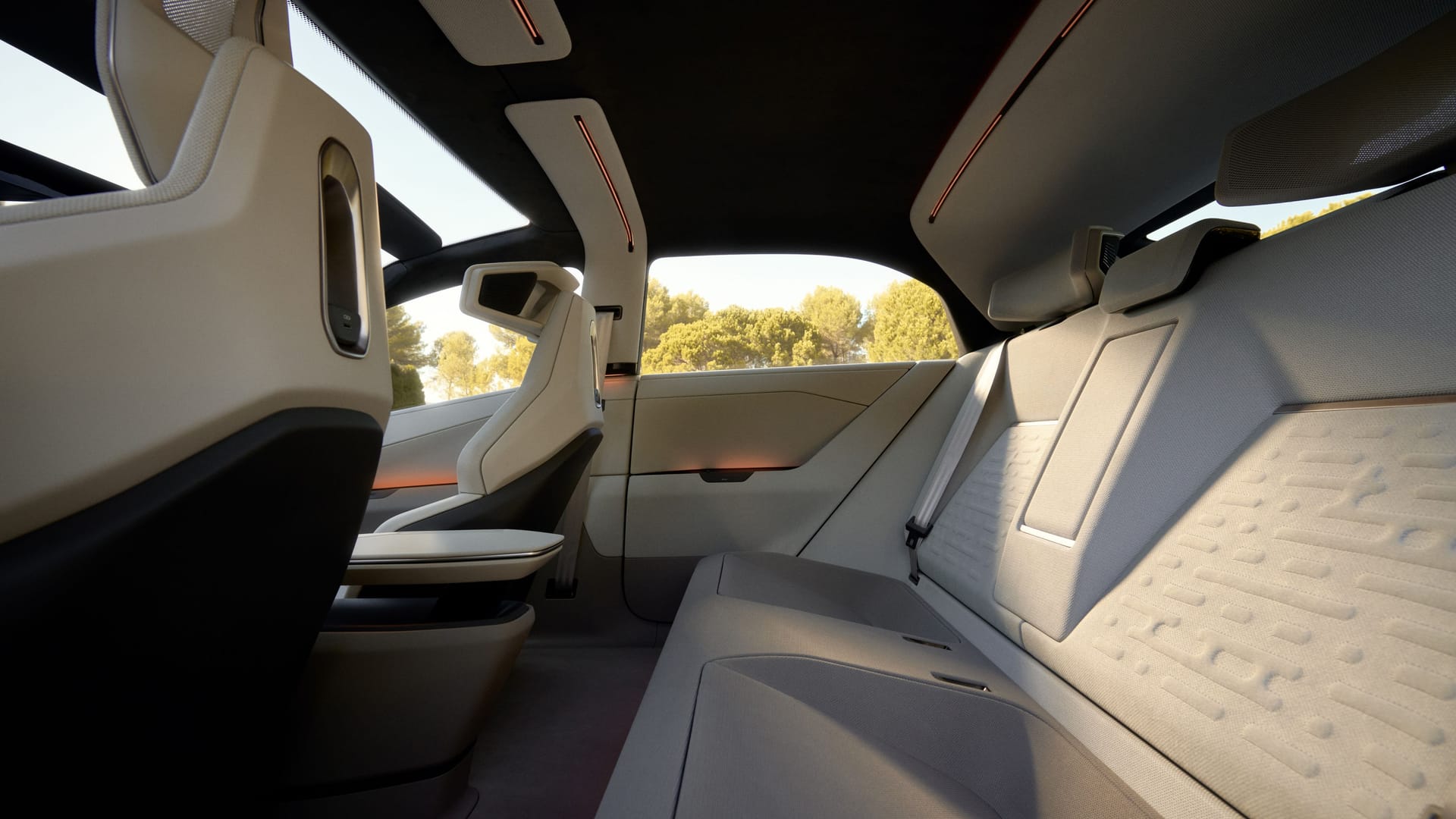 Großzügig: Fond mit großer Beinfreiheit.