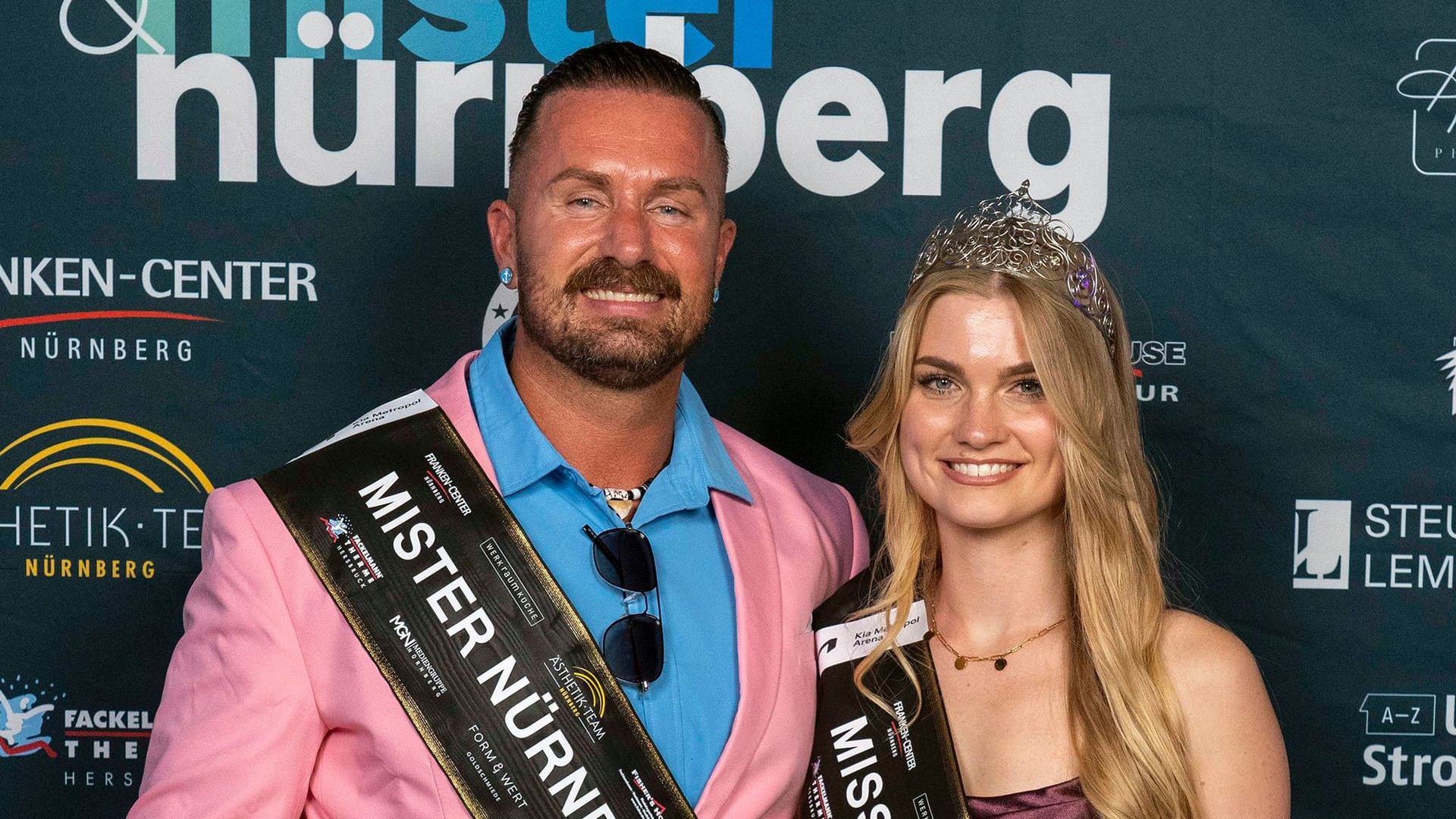 Steve und Charlotte gehören offiziell zu den schönsten Menschen Nürnbergs. Steve und Charlotte gehören offiziell zu den schönsten Menschen Nürnbergs.