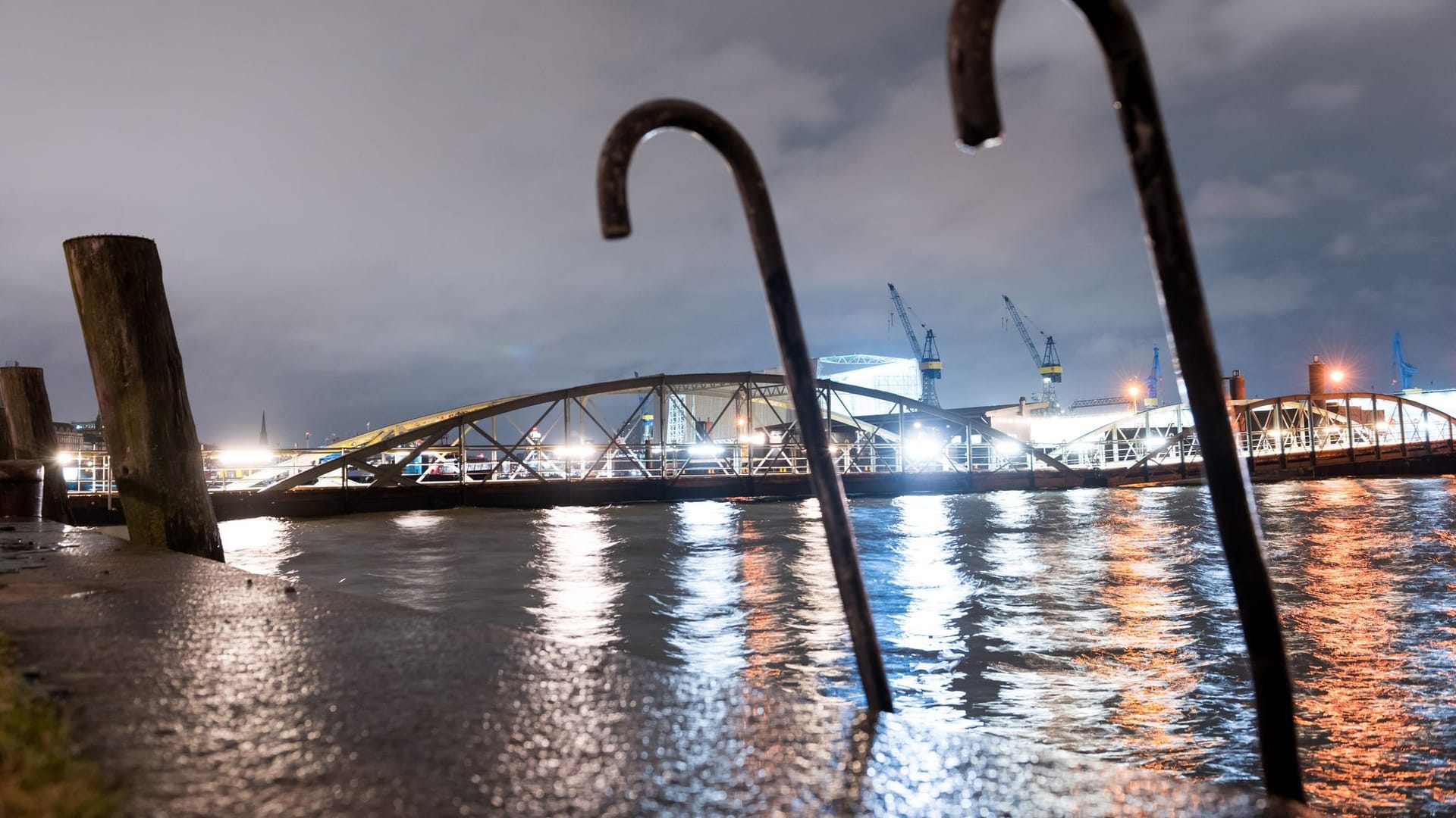 Sturmtief «Klaus» - Hamburg Sturmtief «Klaus» - Hamburg