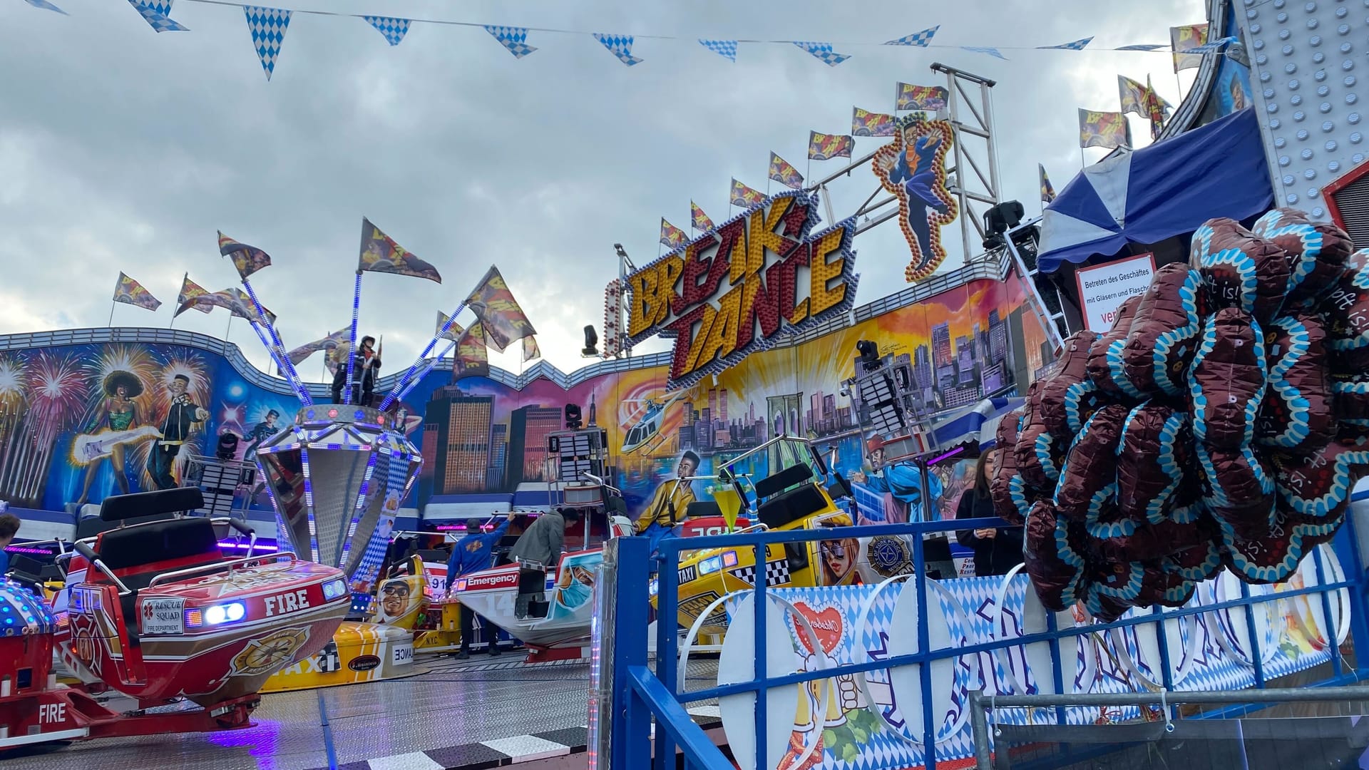Am Familientag kosten die Fahrgeschäfte weniger.