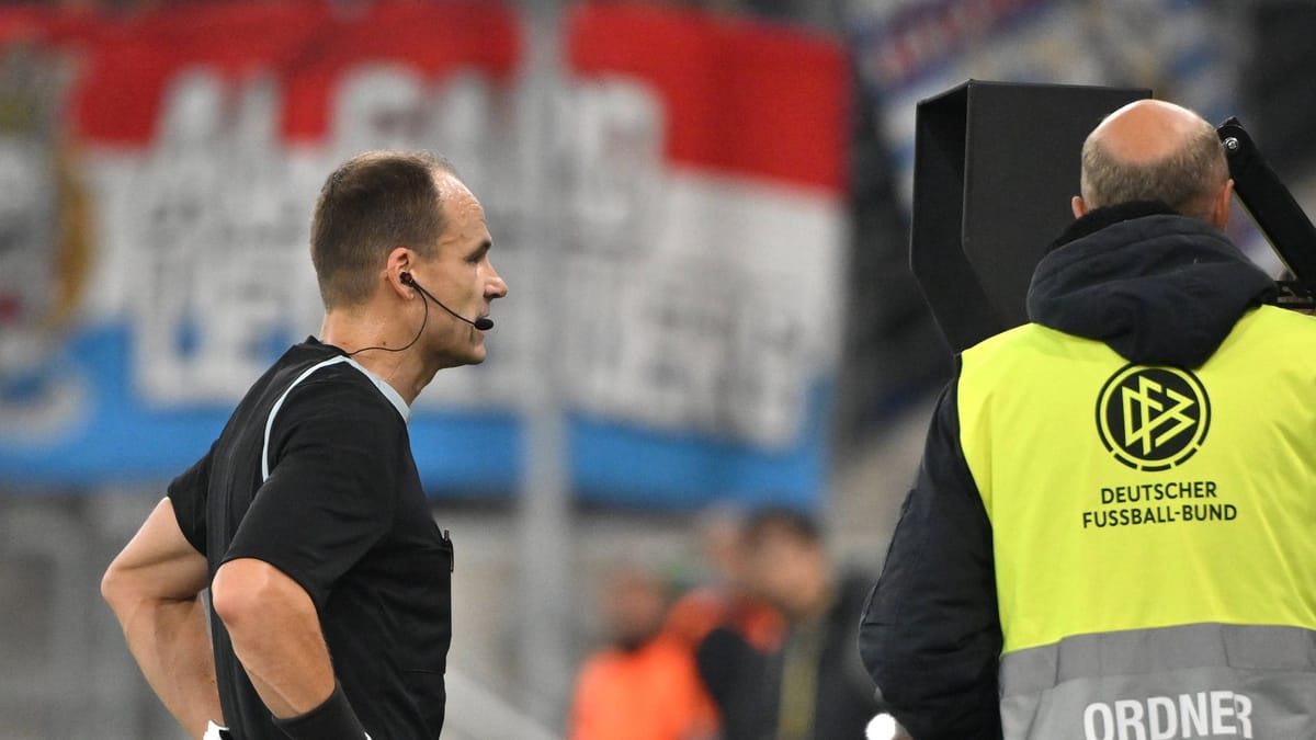 Fußball-Regelwerk: VAR soll wohl künftig auch Gelb-Rote Karten prüfen