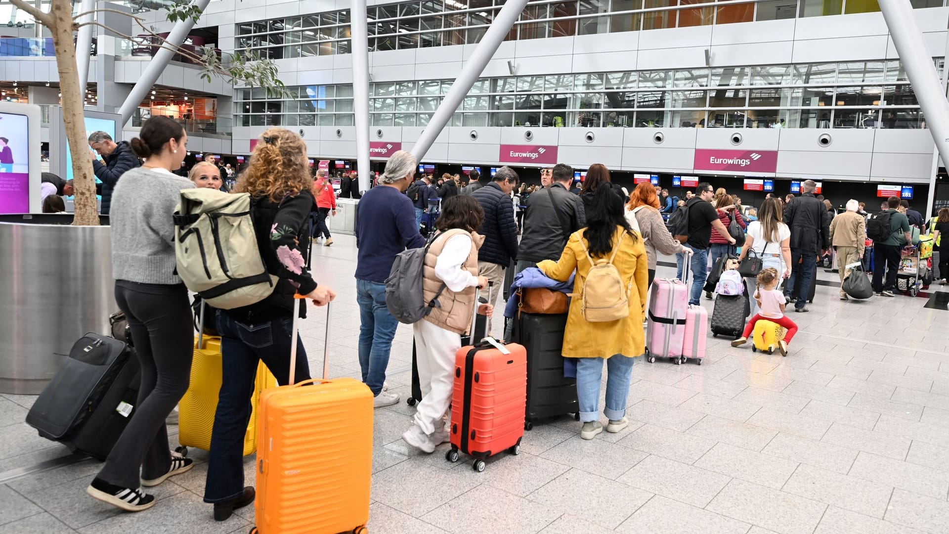 Teilweise Störung der Gepäckanlage am Flughafen Düsseldorf Teilweise Störung der Gepäckanlage am Flughafen Düsseldorf