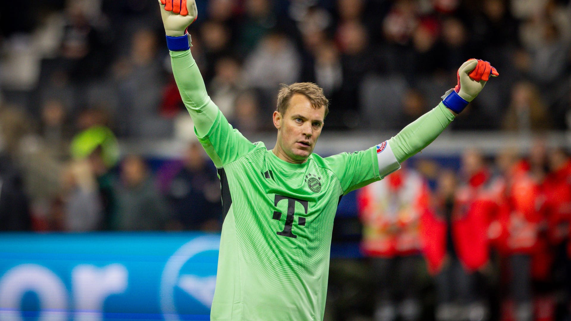 Manuel Neuer: Erst zu zögerlich gegen Dōan, dann mit guter Parade (9.). Bekam sonst eher wenig zu tun. Ein solider Auftritt. Note 3