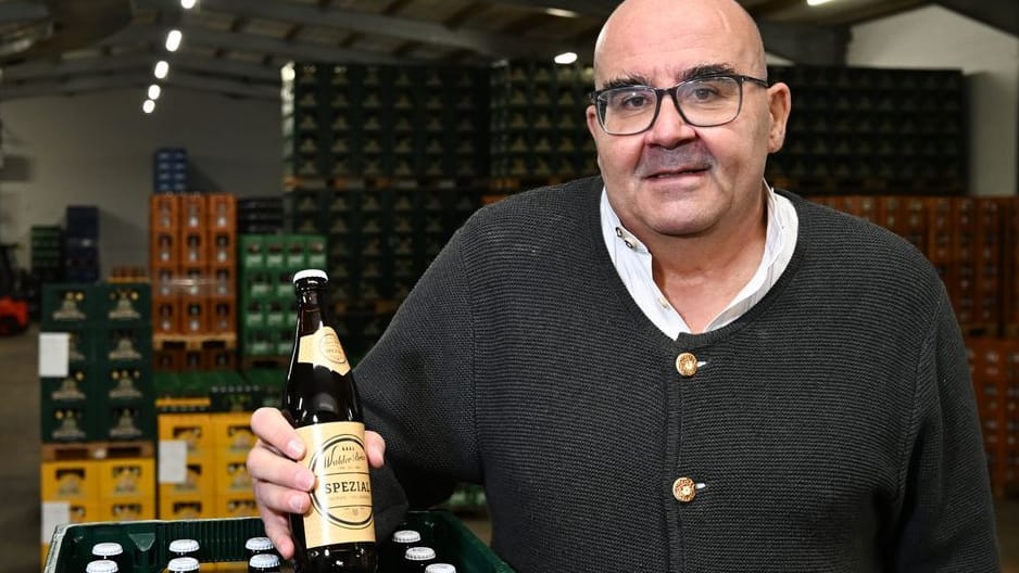 Franz Gassmann, kaufmännischer Vorstand der Königsegger WalderBräu AG (Archivbild): Aktionäre dürfen sich im wahrsten Sinne des Wortes über eine Dividendenausschüttung freuen. Franz Gassmann, kaufmännischer Vorstand der Königsegger WalderBräu AG (Archivbild): Aktionäre dürfen sich im wahrsten Sinne des Wortes über eine Dividendenausschüttung freuen.