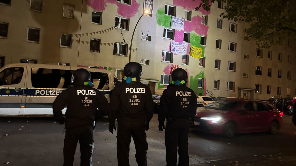 Berlin-Mitte: Polizeieinsatz in Habersaathstraße – Räumung beendet