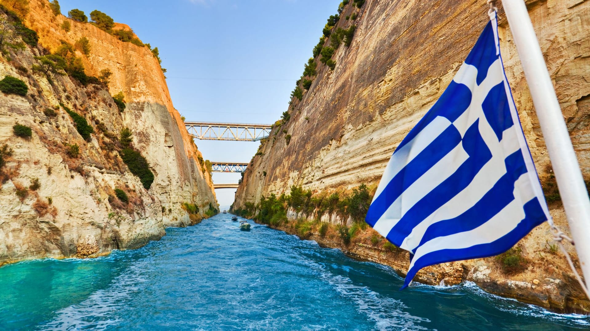 Kanal von Korinth: Die spektakulären Felswände müssen saniert werden. Kanal von Korinth: Die spektakulären Felswände müssen saniert werden.