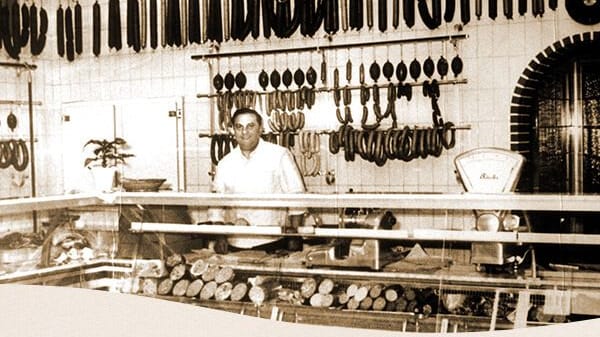 Firmengründer Alois Wolf in seinem Laden. Firmengründer Alois Wolf in seinem Laden.