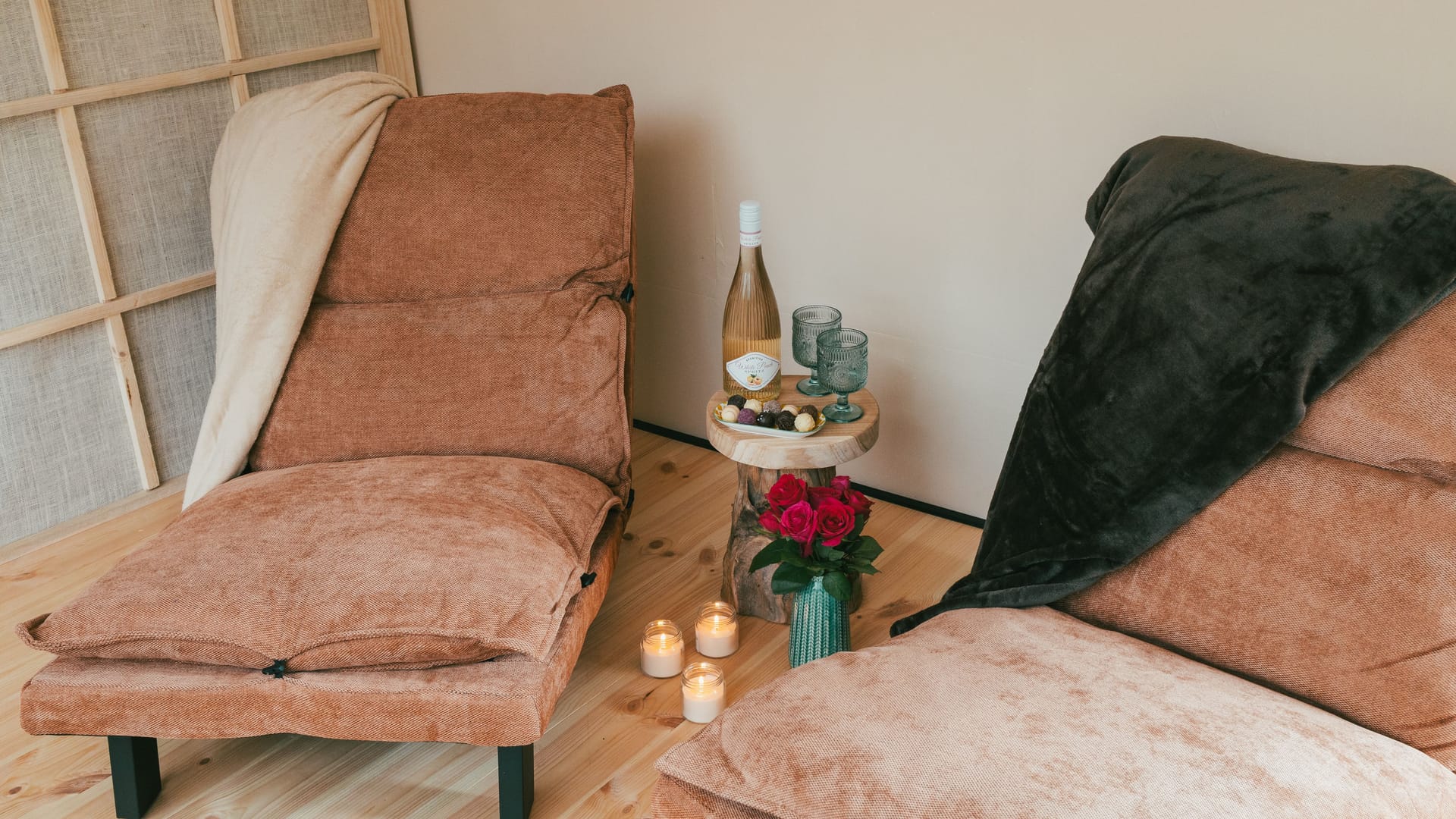 Der Ruheraum, wo man sich zwischen den Saunagängen entspannen kann.