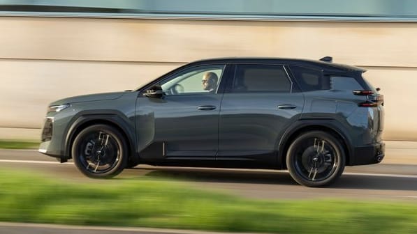 Raum, der gleitet: Mit viel Platz und komfortabel abgestimmt ist er der C5 familienfreundlich ausgelegt. Raum, der gleitet: Mit viel Platz und komfortabel abgestimmt ist er der C5 familienfreundlich ausgelegt.