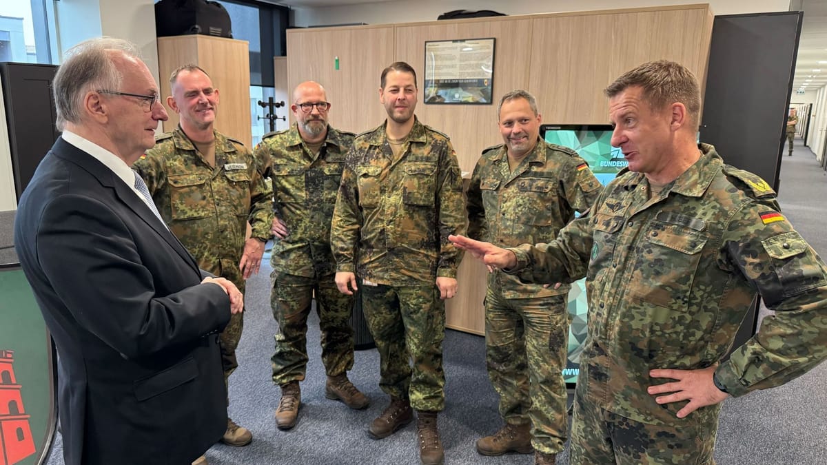 Haseloff-besucht-Bundeswehr-Brigade-in-Litauen-Total-im-Fahrplan-