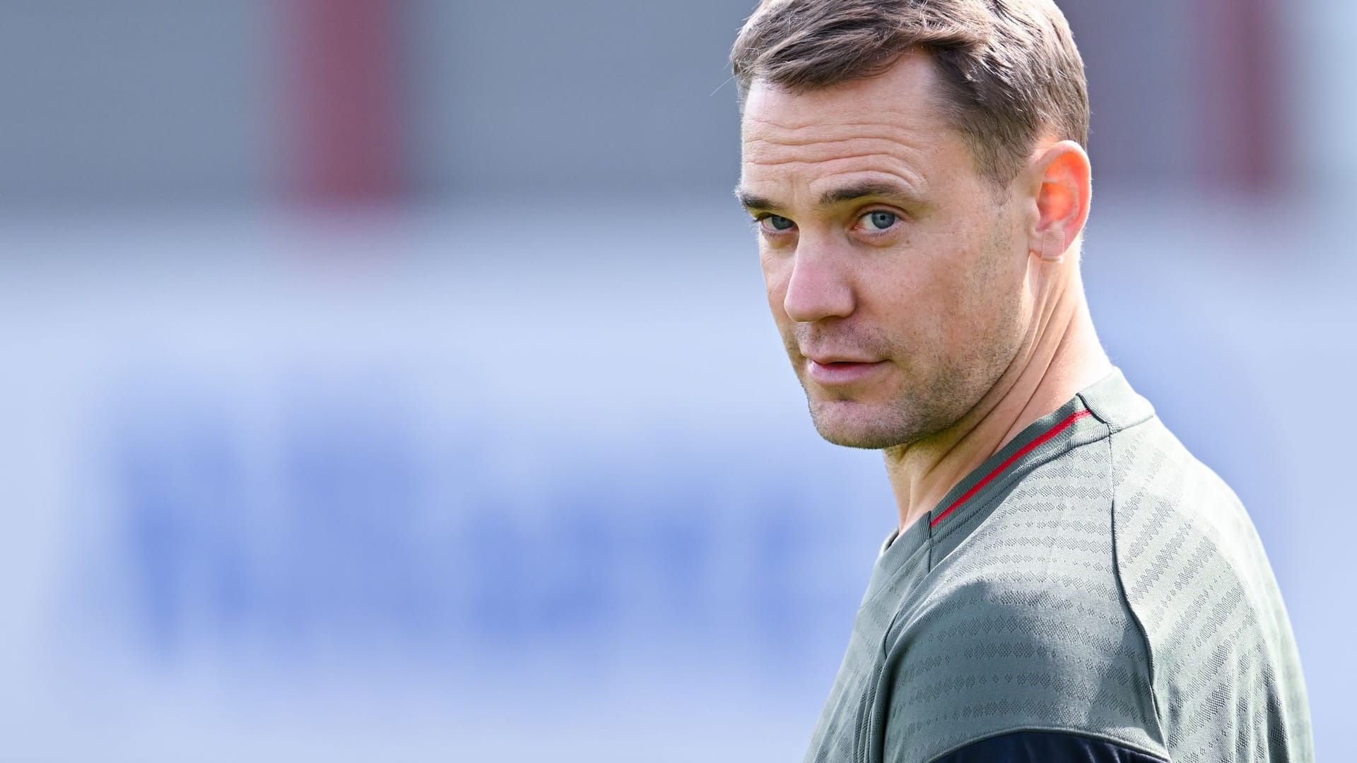 Manuel Neuer: Er ist Vater eines Kindes. Manuel Neuer: Er ist Vater eines Kindes.