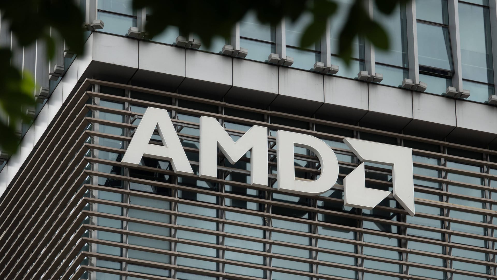 AMD Firmengebäude in Shanghai: Das Unternehmen macht Geschäfte mit OpenAI.
