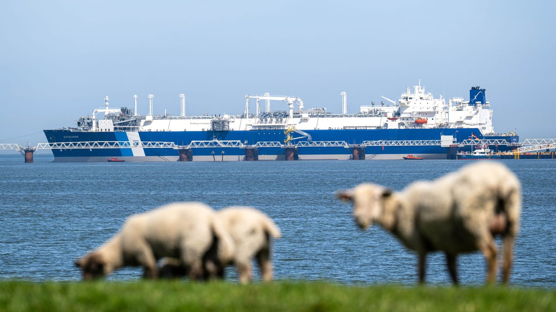 Zweites LNG-Terminal in Wilhelmshaven in Betrieb