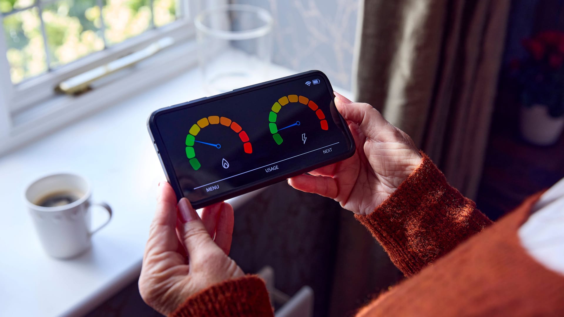 Stromkosten im Blick: Ein Milliarden-Zuschuss der Bundesregierung soll 2026 die Netzentgelte senken.