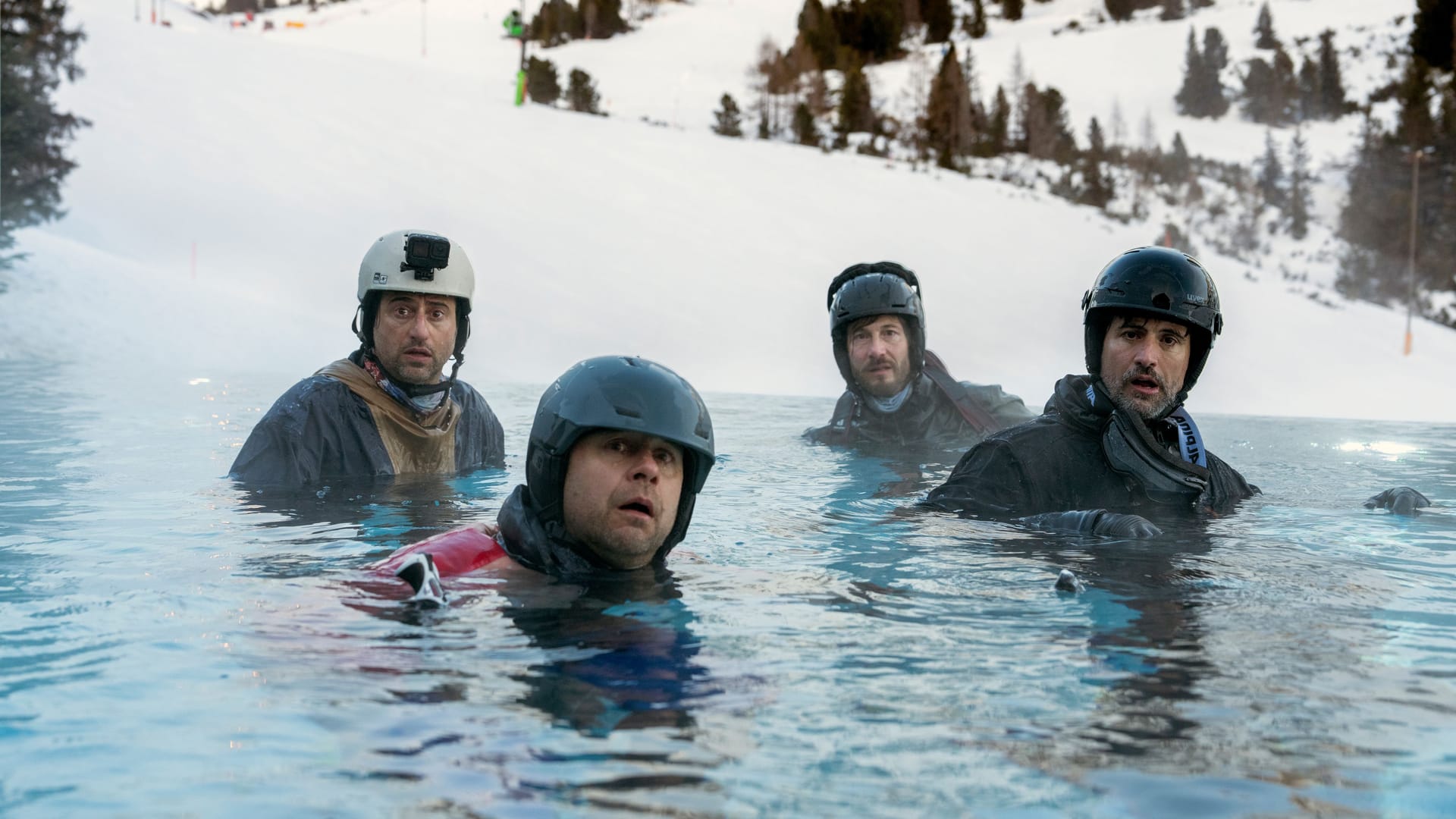 David Rott, Moritz Führmann, Serkan Kaya und Tom Beck: Die Schauspieler verkörpern vier Freunde, die in "Alphamännchen" mit gesellschaftlichen Veränderungen und Beziehungsproblemen konfrontiert werden. David Rott, Moritz Führmann, Serkan Kaya und Tom Beck: Die Schauspieler verkörpern vier Freunde, die in "Alphamännchen" mit gesellschaftlichen Veränderungen und Beziehungsproblemen konfrontiert werden.