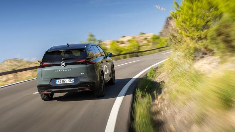 Auf die komfortable Tour: Die Abstimmung des Citroën C5 ist für weitere Strecken geeignet. Auf die komfortable Tour: Die Abstimmung des Citroën C5 ist für weitere Strecken geeignet.