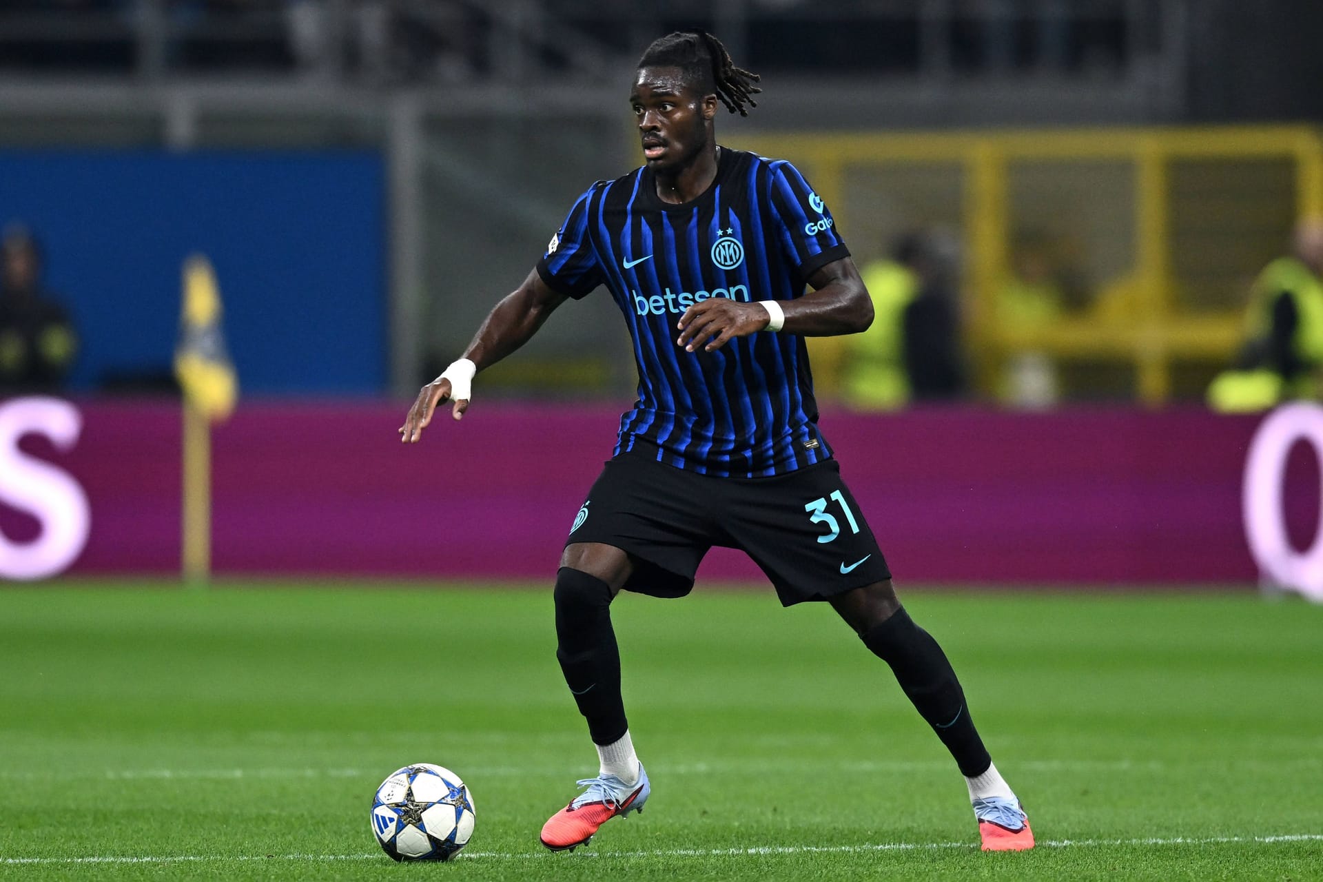 Yann Bisseck: Er hat bei Inter Mailand aktuell einen schwierigen Stand.