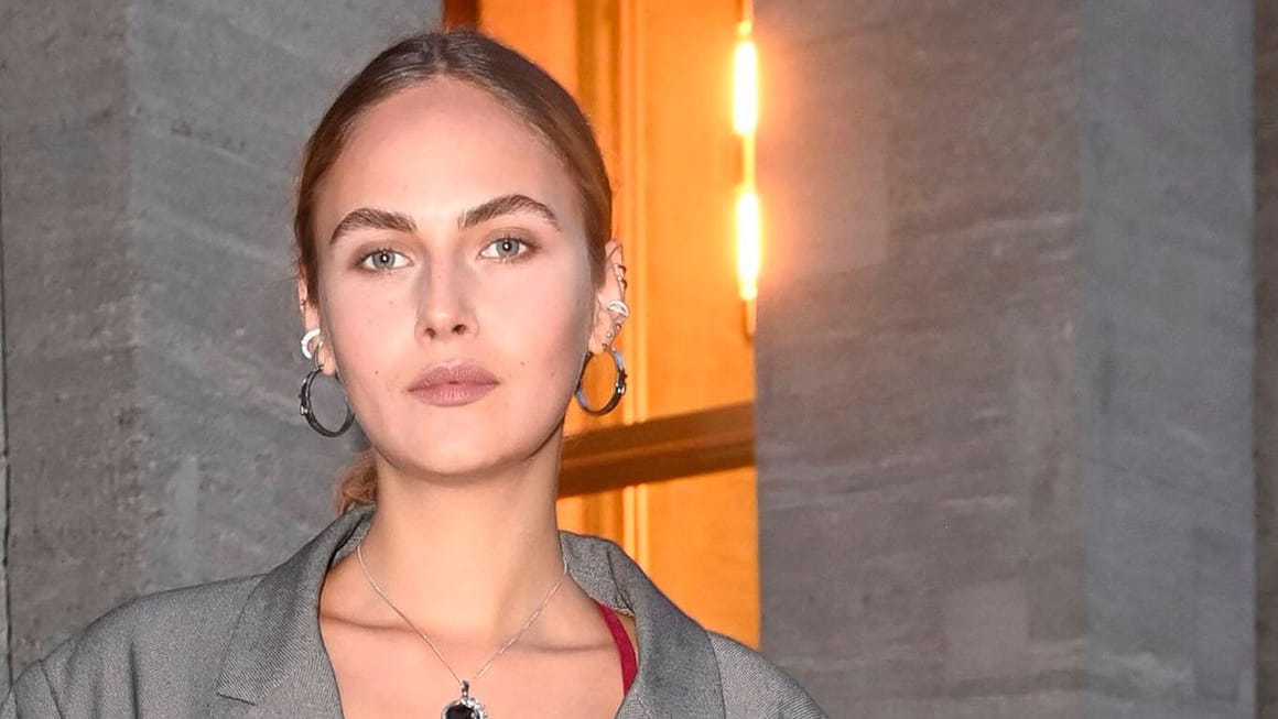 Elena Carrière: Das Model möchte auf Instagram mehr Realität vermitteln. Elena Carrière: Das Model möchte auf Instagram mehr Realität vermitteln.