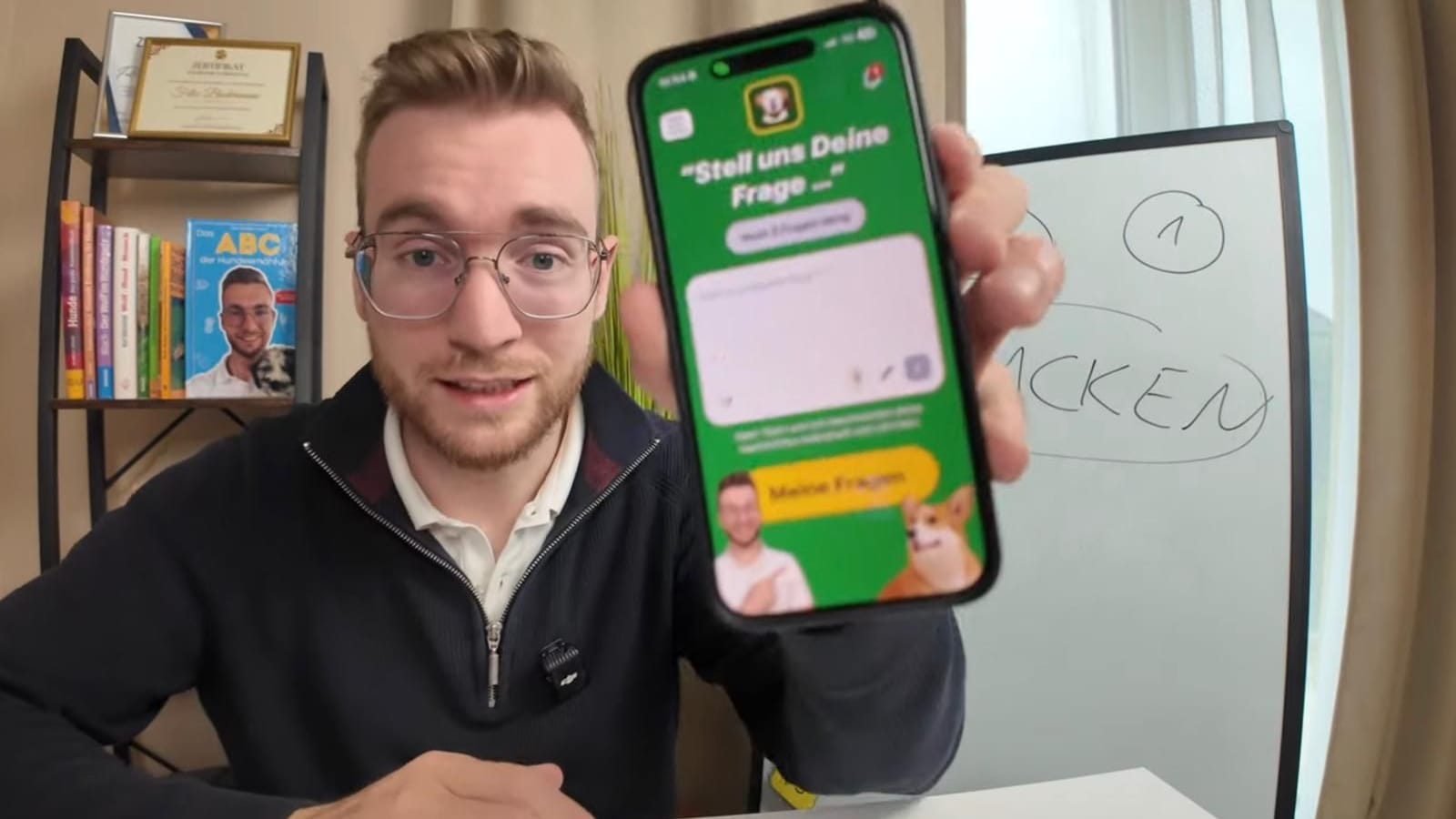 Hundeexperte Felix Biedermann: Seine App Wuffio soll Hundebesitzern helfen, ihren Vierbeiner besser zu verstehen. Hundeexperte Felix Biedermann: Seine App Wuffio soll Hundebesitzern helfen, ihren Vierbeiner besser zu verstehen.