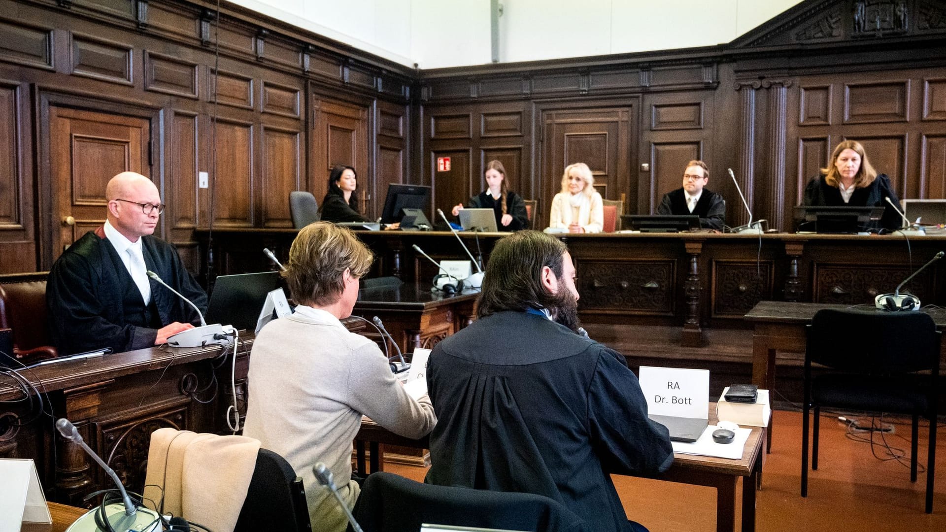 Prozess wegen mutmaßlicher Kindesentführung Prozess wegen mutmaßlicher Kindesentführung