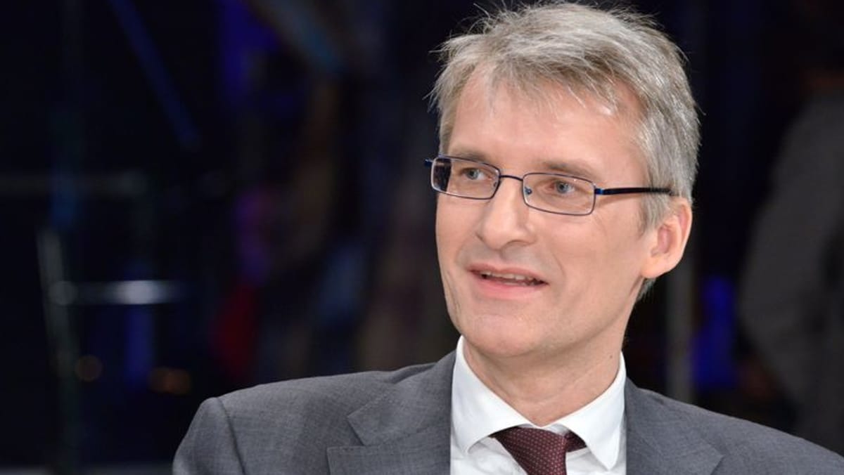 ZDF-ov novinar Elmar Theveßen se opravičuje za izjavo o Charlieju Kirku