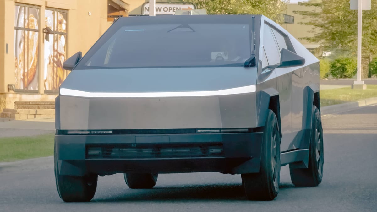 Tesla Cybertruck: Musk-Unternehmen kauft gefloppte Pick-ups