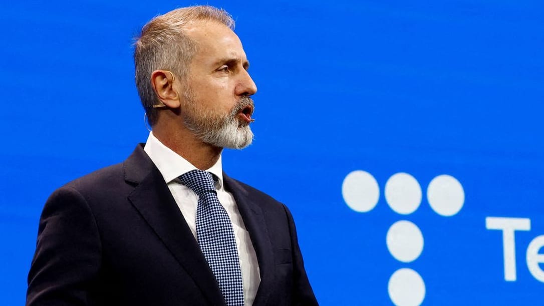 Marc Murtra (Archivbild): Der Telefónica-Geschäftsführer spricht auf einer Bühne. Marc Murtra (Archivbild): Der Telefónica-Geschäftsführer spricht auf einer Bühne.