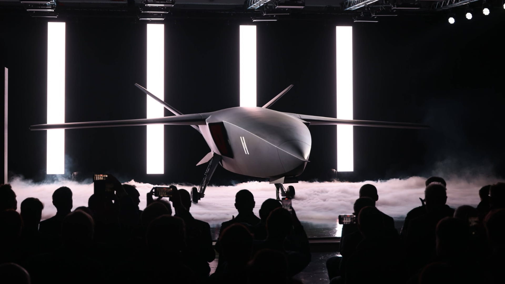 Das Unternehmen Helsing stellt eine neue Drohne vor (Archivbild): Helsing möchte nach eigenen Angaben die Verteidigungsfähigkeit demokratischer Staaten stärken.