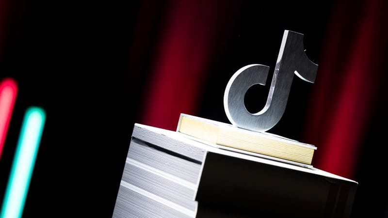 urn:newsml:dpa.com:20090101:251018-935-899731 urn:newsml:dpa.com:20090101:251018-935-899731