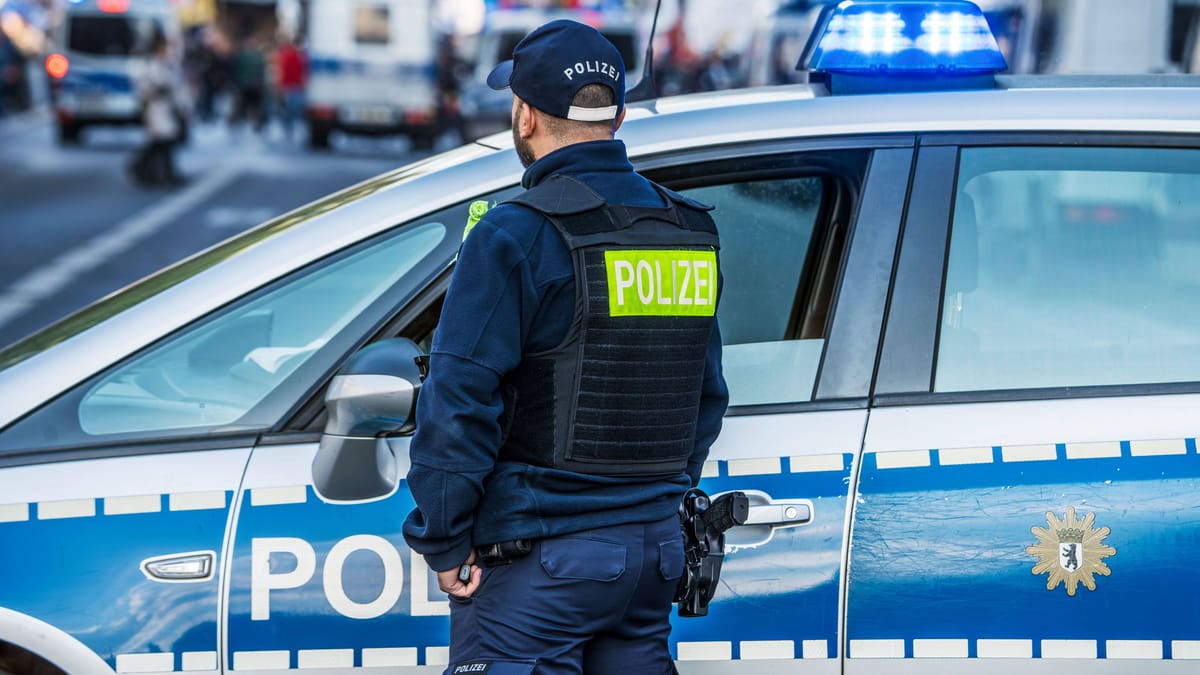 Düsseldorf: Polizei ermittelt Jugendliche nach Raubserie mit Messern